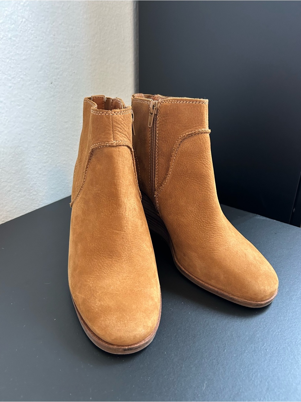 Lucky Brand Women's Tan Ankle Bootie Size 7.5